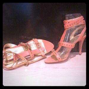 371/2 Emilio Pucci 4” heels